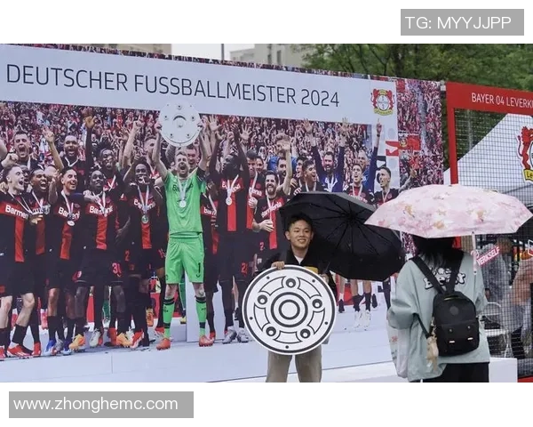 开宝马的足球明星们如何在绿茵场上展现风采与豪华生活的完美结合